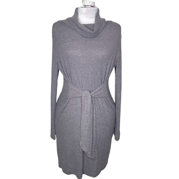 Gilli Tie Front Dress | Size Large - Picture 2 of 7